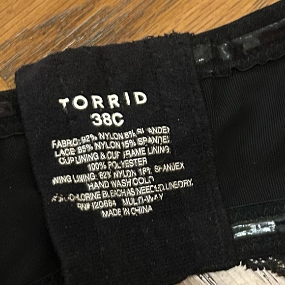 Strapless Torrid Multiway Leopard Print & Black scalloped lace bra - Picture 5 of 9